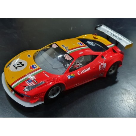 GT3 Italia Black Arrow pintado, decorado y preparado con chasis Kat Racing