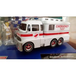Ambulancia Carrera Digital 1/32